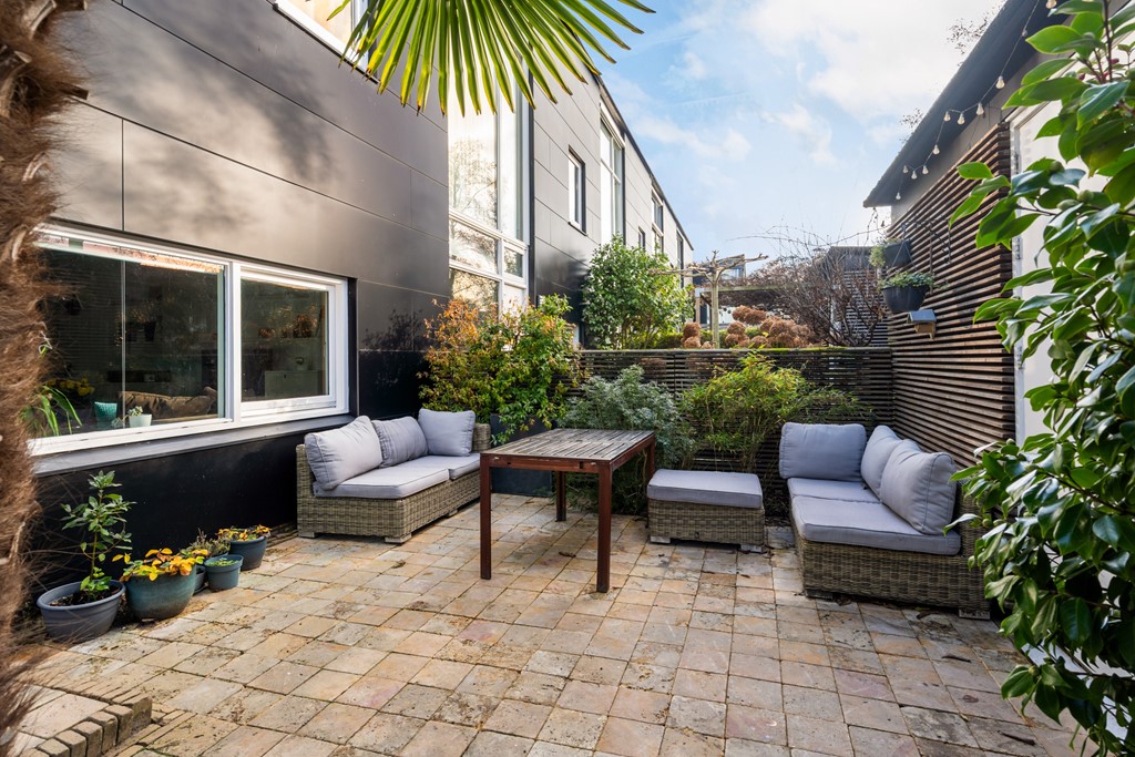 31. Eduard Künnekehof 21_09.jpg